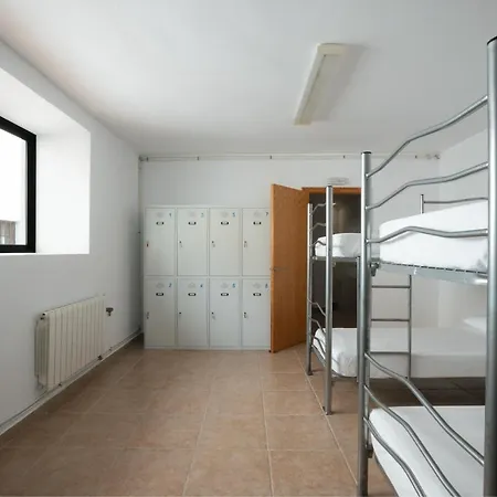 Alojamiento El Monasterio Hostel *